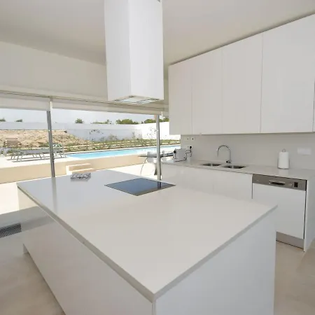 Modern In Bidos Lisbon With Garden And Pool
